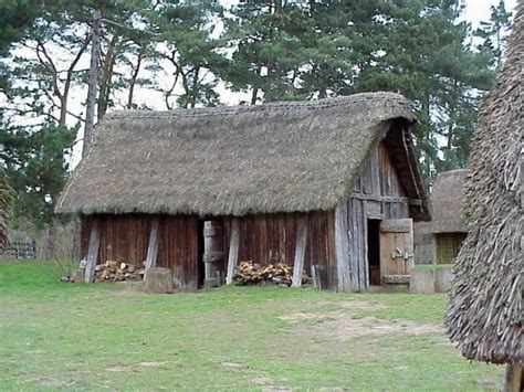 Pin By Modelspark On Cottage With A Thatched Roof Dark Ages Graven