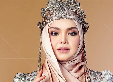 Sorry for the boisterous sound from the person. OzAsia | Siti Nurhaliza - The Adelaide Review