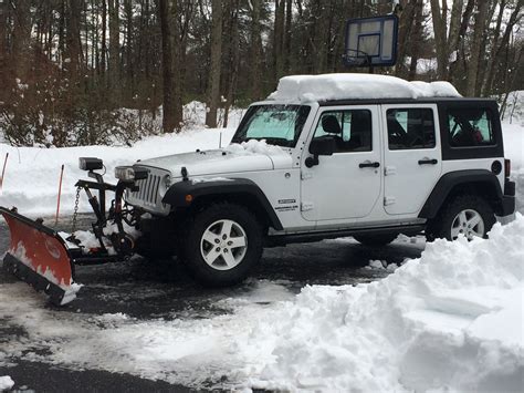 Total 77 Imagen Snow Plow For A Jeep Wrangler Abzlocalmx