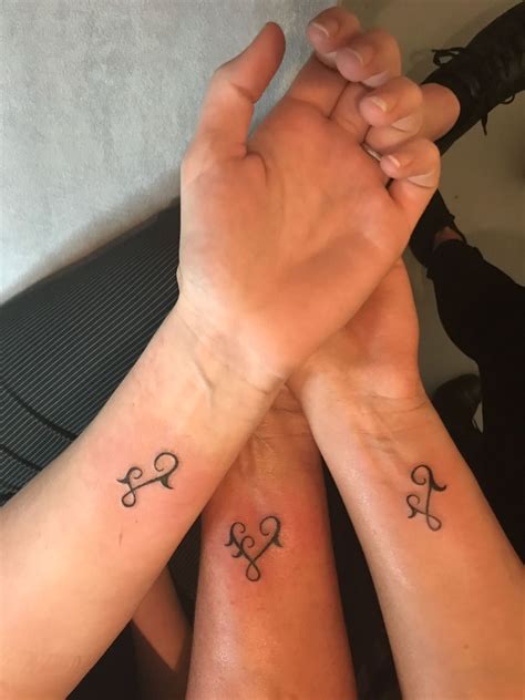 Moederdochter Tattoo Motherdaughter Tattoo💞 Tattoos For Daughters Mommy Daughter Tattoos