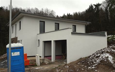 Zum verkauf steht eine schöne helle eigentumswohnung im zentrum von neustadt an der aisch. Einfamilienhaus mit Garage in Neustadt a. d. Aisch ...