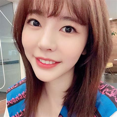 Snsd Sunny Cheers Fans With Her Adorable Selfies Wonderful Generation