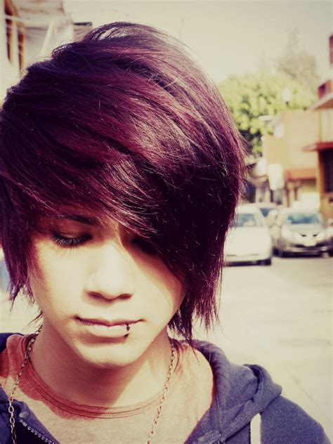 Short emo hairstyle for girls. Pin by De Fernandez on Hair ️ | Emo hairstyles for guys ...