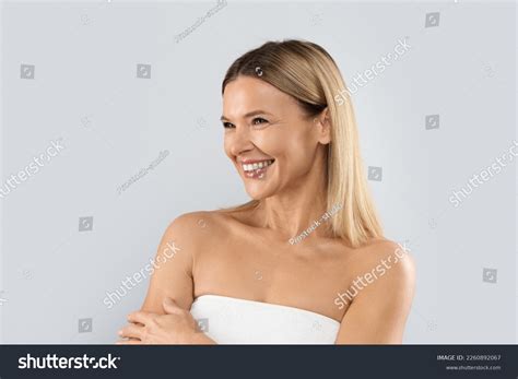 Naked Blondes Over 84 257 Royalty Free Licensable Stock Photos
