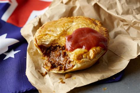 Aussie Meat Pie Chowcation