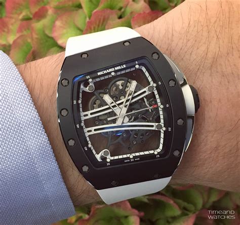 Richard mille bietet auch zeitmesser in runder oder rechteckiger form an. Richard Mille - RM 61-01 Yohan Blake Limited Edition ...