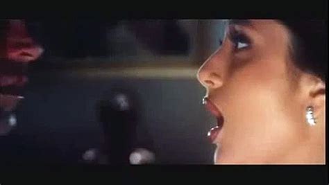 Kareena Kapoor Hot Lip Kiss Scene With Akshay Video Dailymotion
