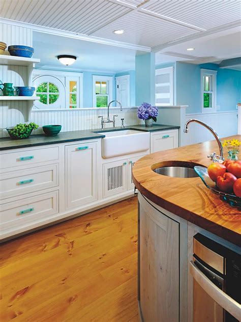 People can simply get new focal point in the kitchen by installing bead boards for kitchen cabinet doors. 10 Real-Life Examples of Beautiful Beadboard Paneling