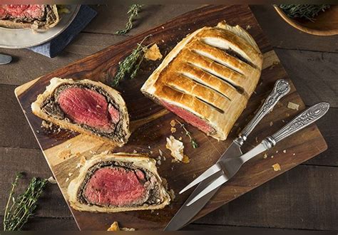 Cyril Lignac révèle sa recette du bœuf Wellington et transporte nos