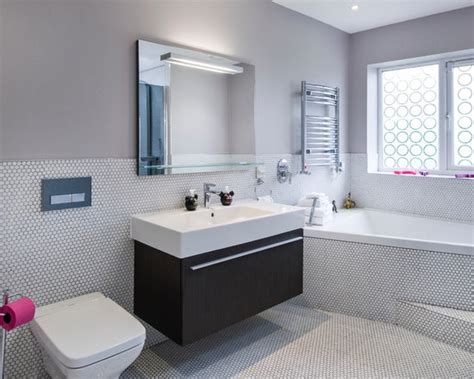 Just pick a pattern that is the correct size for the bathroom. Pictures Of Tiled Bathrooms | Houzz
