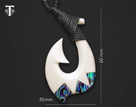 Maori Necklace Hei Matau Fish Hook Tuwharetoa Bone