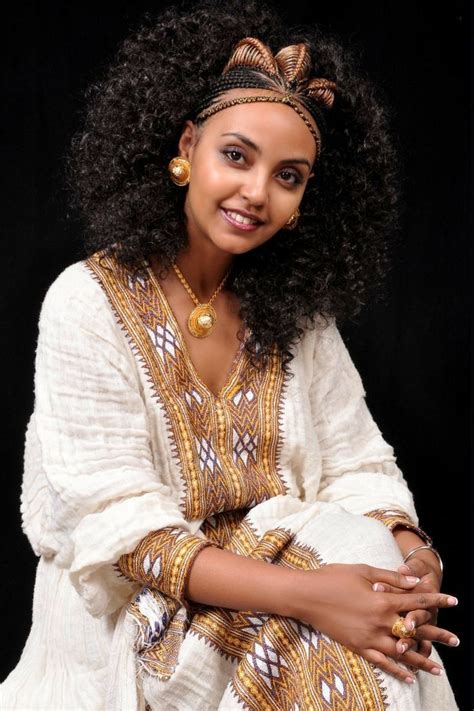 Ethiopian Braids Ethiopian People Ethiopian Dress African Beauty