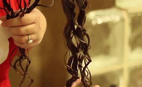 Straight, wavy, curly or coily hair. Everyone With Naturally Wavy Hair Should Have These ...