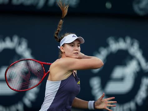 In Pictures Dubai Duty Free Simona Halep Sets Up Final Showdown With
