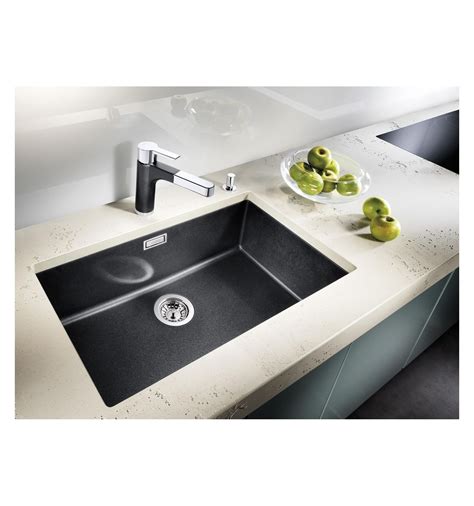 This undermount sink by blanco is one of the best undermount kitchen sinks that you'll find out there. BLANCO SUBLINE 700 U silgranit undermount Kitchen sink