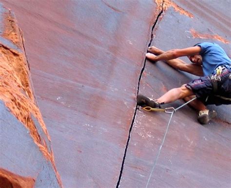 How To Climb Cracks Improving Your Jamming Skills And Footwork The