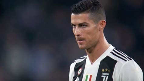 Cristiano Ronaldo Becomes First Footballer To Earn 1 Billion Anytime