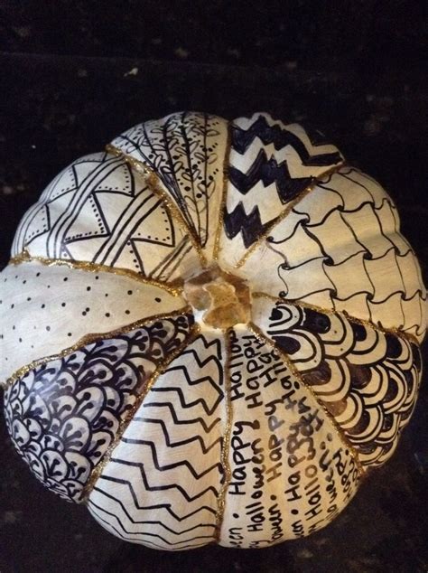 Available in almost every color imaginable, sharpies are permanent markers that you no longer have to reserve just for paper. Decorate white pumpkins with sharpie | White pumpkins ...