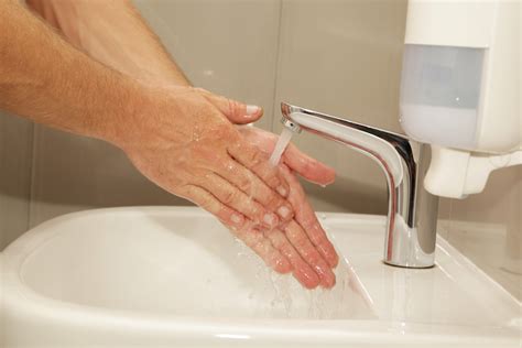 Whats The Healthiest Faucet For Hand Washing Mcknights Long Term