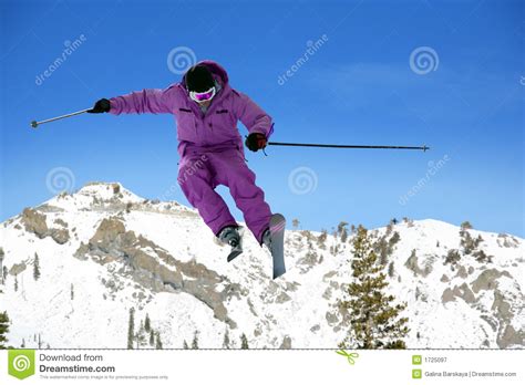 El Salto Del Esquiador Imagen De Archivo Imagen De Recurso 1725097