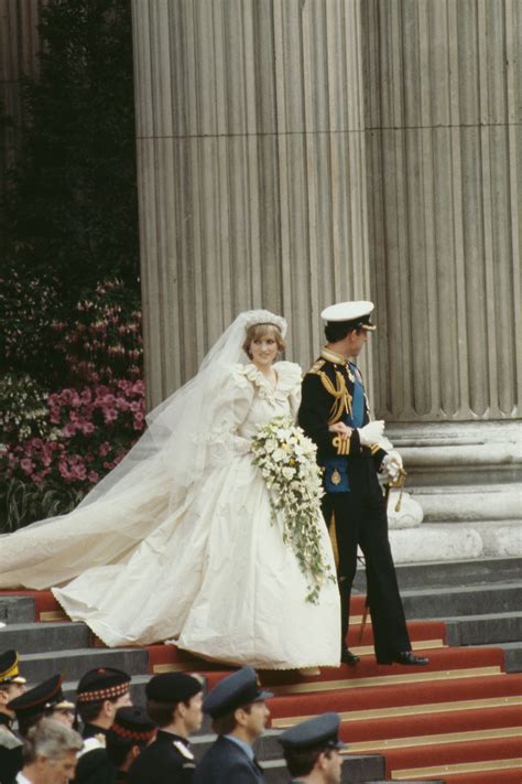 The Story Behind Diana Princess Of Waless Wedding Dress And Shoes