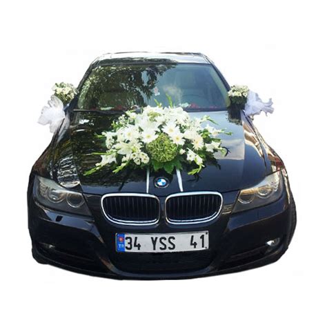 Menampilkan paduan gaya klasik dan modern, gaun pengantin ini sangat cocok untuk anda yang ingin tampil elegan saat hari pernikahan anda. Bunga Mobil Pengantin Murah - Toko Bunga Jakarta