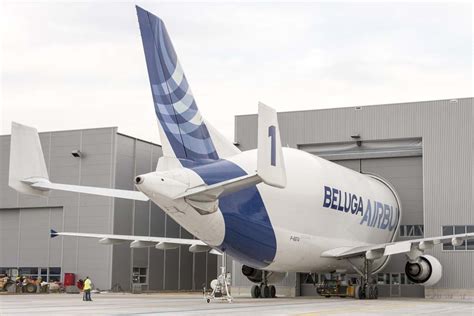 2017'de 10.000 saat, bazı parçalar karada taşınırken. Airbus rediseña el nuevo Beluga XL - aeronauticapy.com