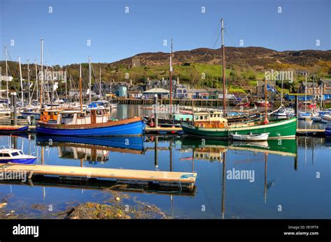 Tarbert Harbour Loch Fyne Argyll Stock Photo Alamy