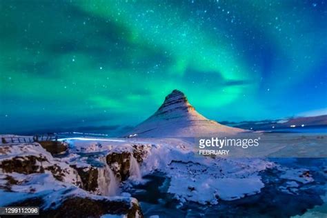 Kirkjufell Iceland Photos And Premium High Res Pictures Getty Images