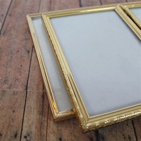 Vintage 5x7 Double Hinged Bi Fold Metal Gold Brass Photo Picture Frame