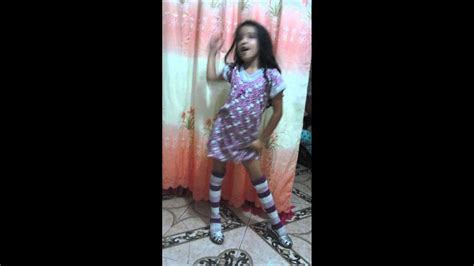 Niña De 7 Años Cantando Y Bailando La Patica Lulu Youtube