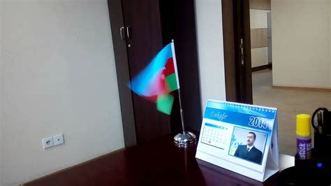 De nationale vlag van azerbeidzjan bestaat uit drie horizontale strepen van gelijke breedte, van boven naar beneden: Azerbaijan flag, Azərbaycan bayrağı. - YouTube