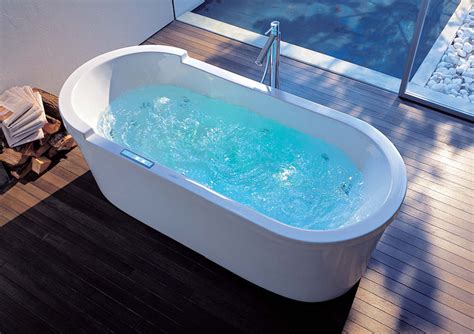 Whirlpool water jets (10), and air massage jets (10). QB FAQs: Whirlpool, Air Tub, or Soaker? | QualityBath.com ...