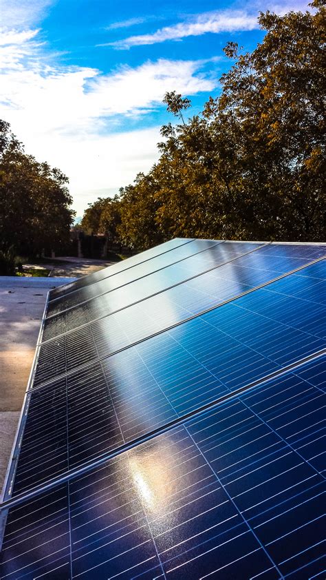 Panel solar fotovoltaico para hogar o negocio | Ahorra Luz hoy mismo
