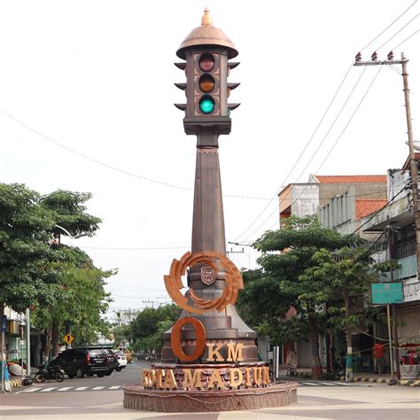 Penataan Tugu Nol Kilometer Tuntas Kota Madiun Lebih Menarik Dinas