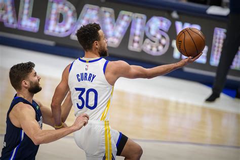 Warriors Vs Mavs Top Photos From Luka Doncic Steph Currys Battle