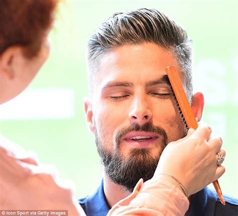Frances Olivier Giroud Pampered Before Press Conference Daily Mail