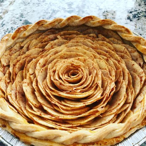[homemade] Rose Apple Pie With No Added Sugar Food