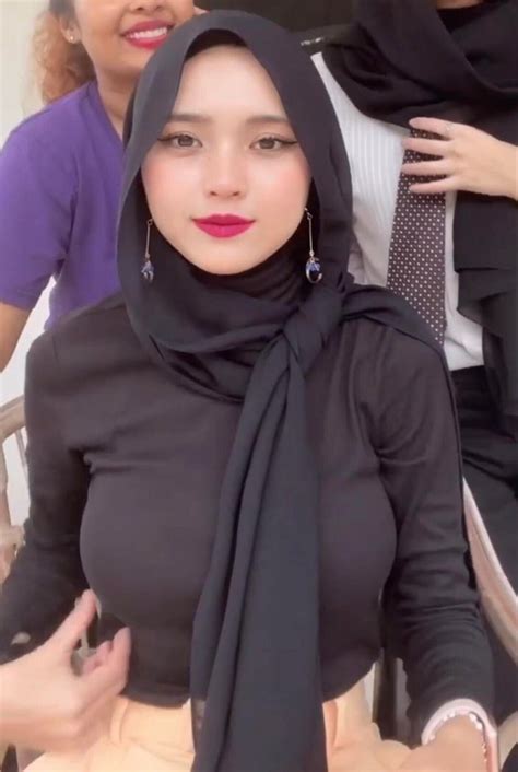 Stunning Girls Hijabi Girl Girl Hijab Beautiful Iranian Women Arab