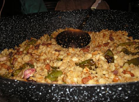 Las migas de pan son un plato típico de invierno en españa, sobre en todo en la región del sur. Migas - Wikipedia