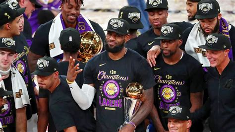 NBA Hall Of Famer Makes Huge Prediction On Lakers Upcoming Season The