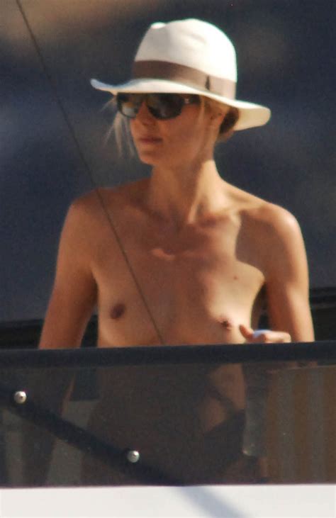 Freehotsexygossips Heidi Klum Topless Sunbathing