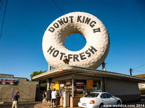 Giant Donuts Of Los Angeles And One Bagel Weird Nevada