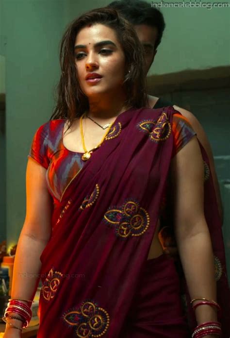 Kavya Thapar Telugu Actress Emk 16 Hot Romance Saree Photo