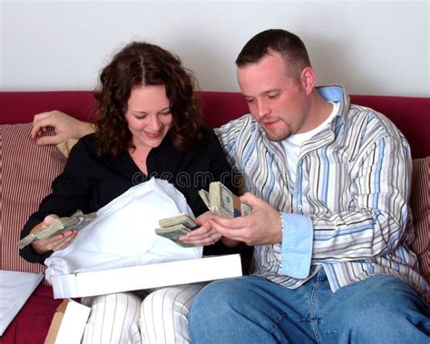 Gift Money Husband And Wife Surprised To Find Money In Their Gift Box Sponsored Husband