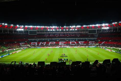 Flamengo critica gramado irregular no Maracanã: "Deixa a ...