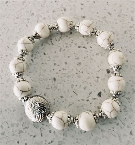 Distinctive White Howlite Beaded Bracelet For Women With Antique Silver