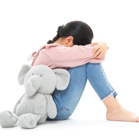 父母从这十点做起，可以避免抑郁症孩子悲剧的发生治疗建议问题