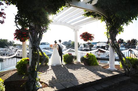 10 Quintessential New England Wedding Venues Near Boston