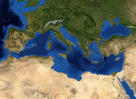 معلومات عن البحر المتوسط